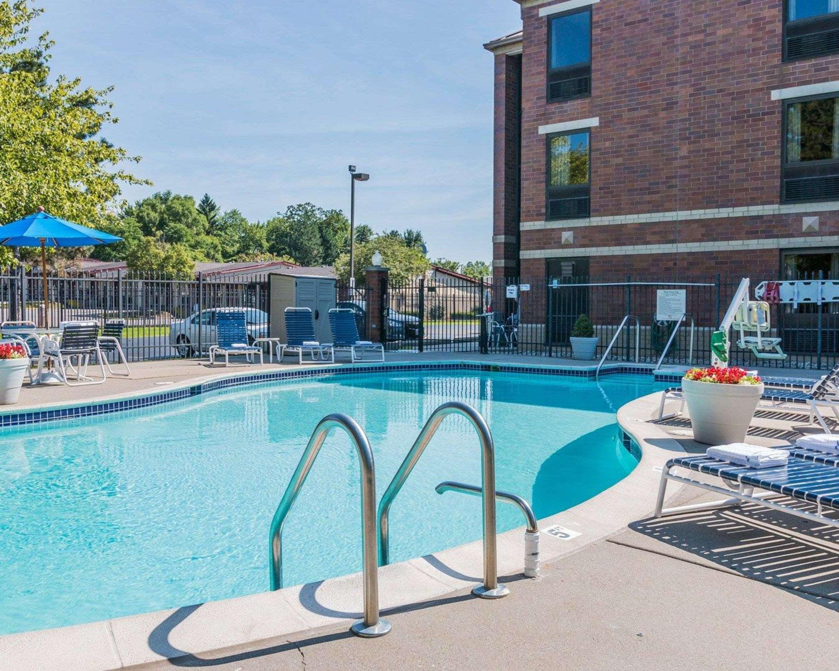 Quality Inn Auburn Hills - Detroit North Ngoại thất bức ảnh