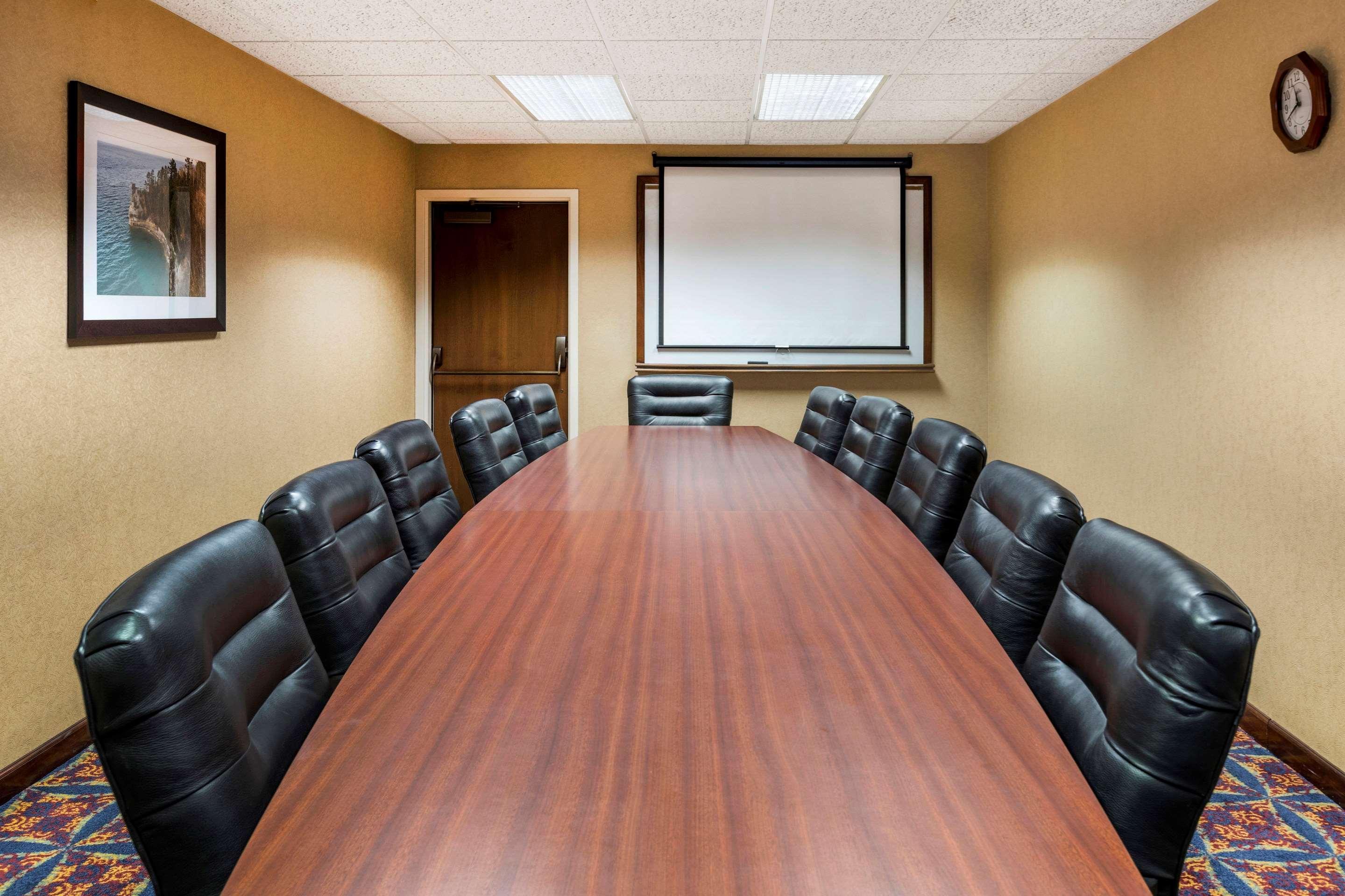 Quality Inn Auburn Hills - Detroit North Ngoại thất bức ảnh