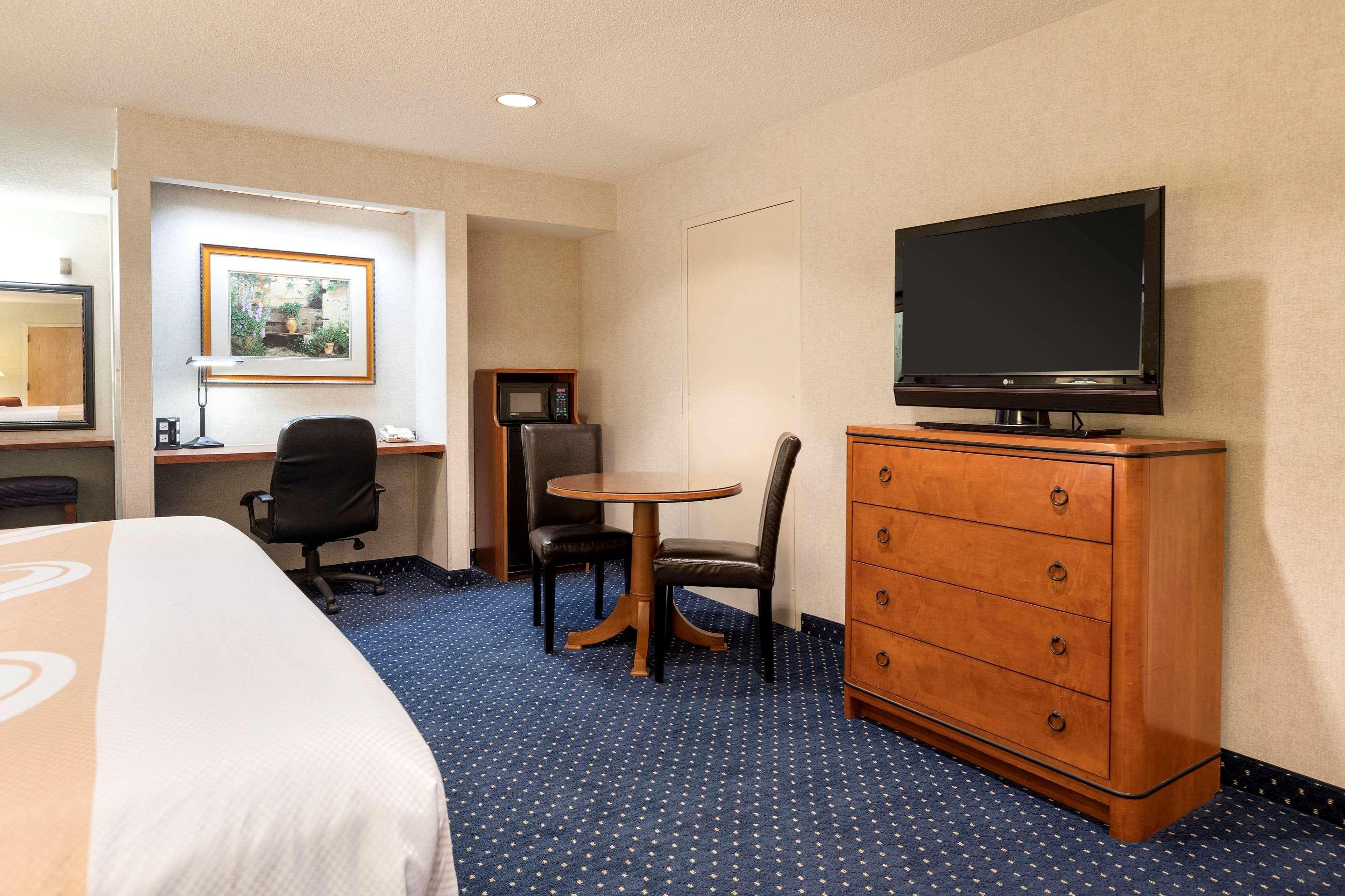 Quality Inn Auburn Hills - Detroit North Ngoại thất bức ảnh